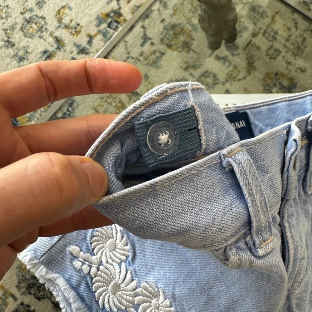 Old Navy shorts🌸
